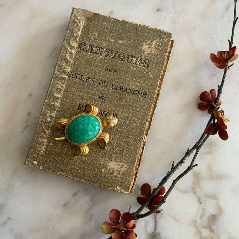 Turtle Perfume Compact